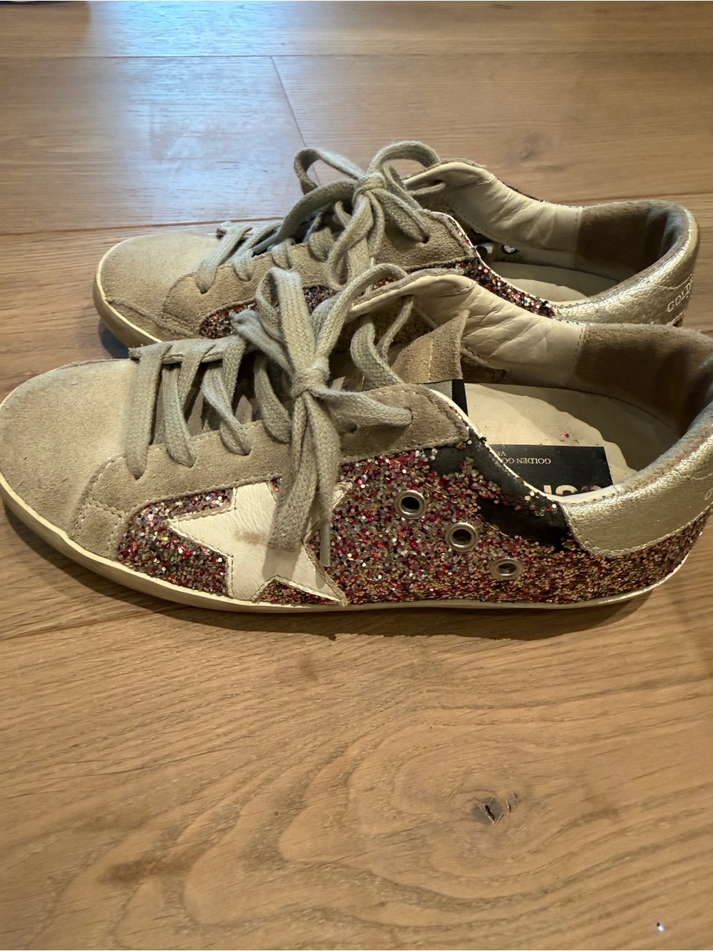 Golden Goose Super-Star Cream Sneakers with Pink Glitter Star limited edition